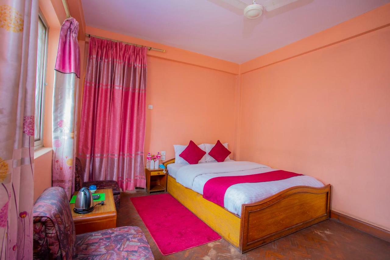 Spot On 445 New Hotel Natureland Pokhara Kültér fotó